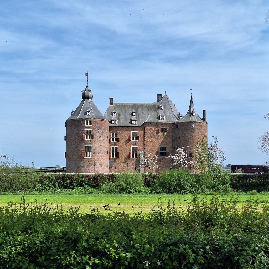 Mooi – mooier –&nbsp;mooist